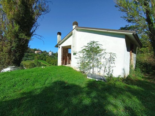 casa indipendente in vendita a Terni in zona Collescipoli