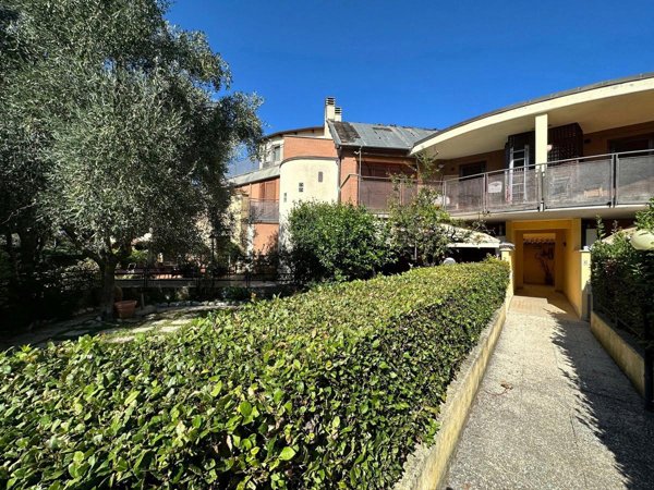 casa indipendente in vendita a Terni in zona Piedimonte