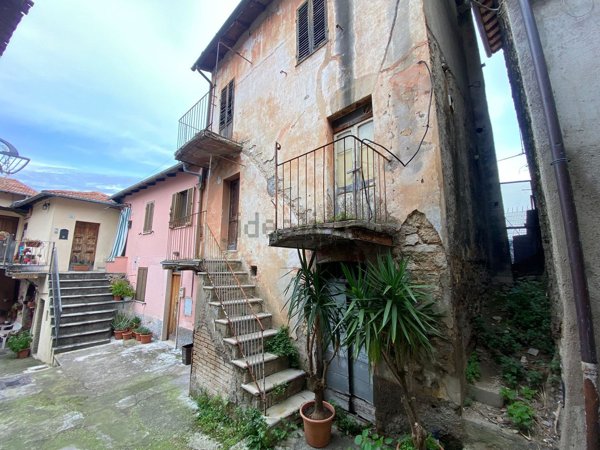 casale in vendita a Terni in zona Marmore