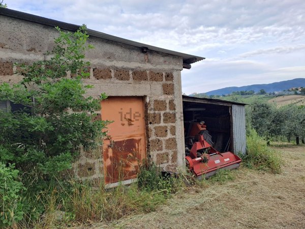 appartamento in vendita a Terni in zona Poscargano
