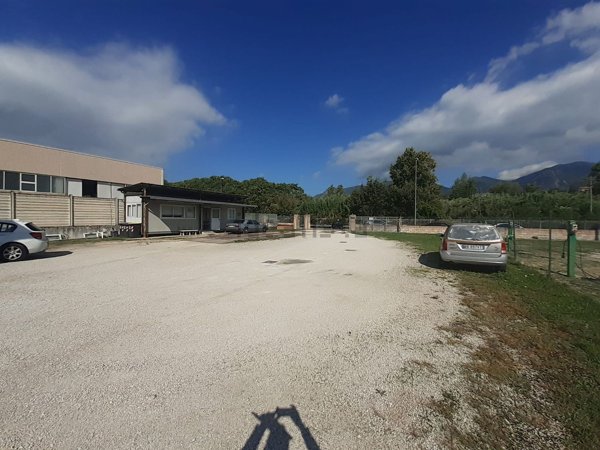 capannone in vendita a Terni