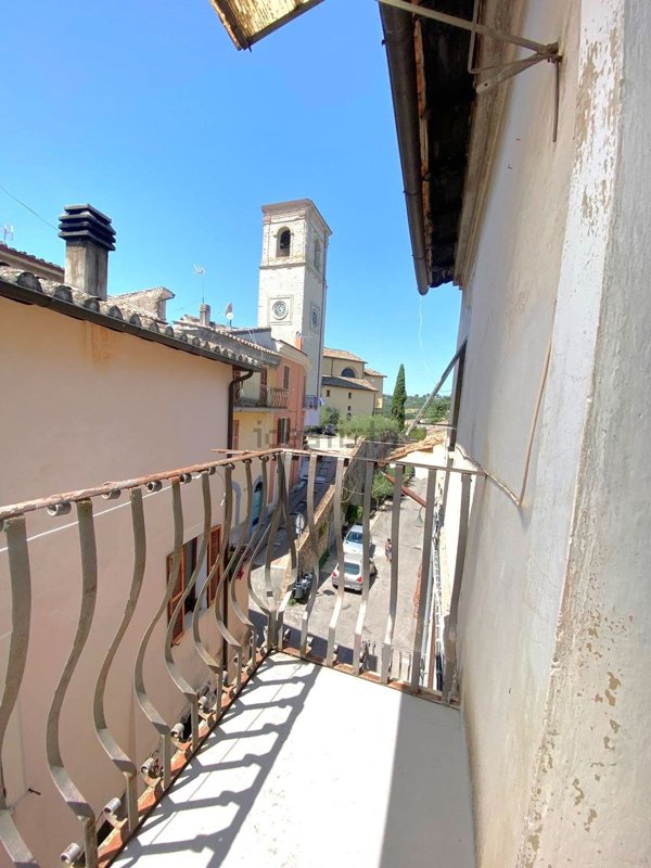 appartamento in vendita a Terni in zona Collestatte