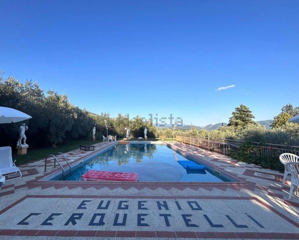 casa indipendente in vendita a Terni in zona Vocabolo Valenza