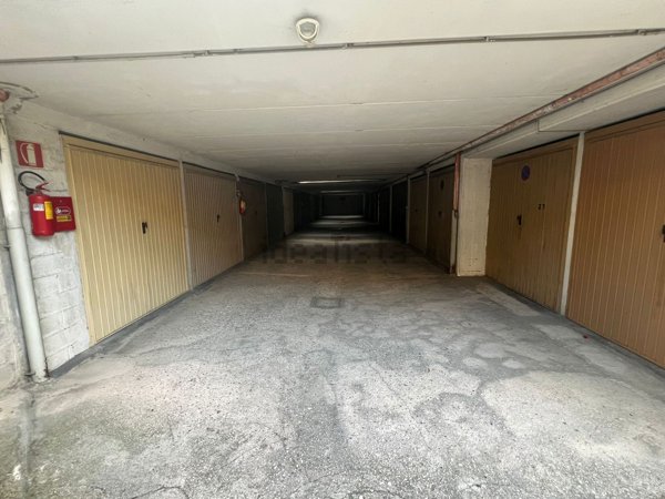 locale di sgombero in vendita a Terni