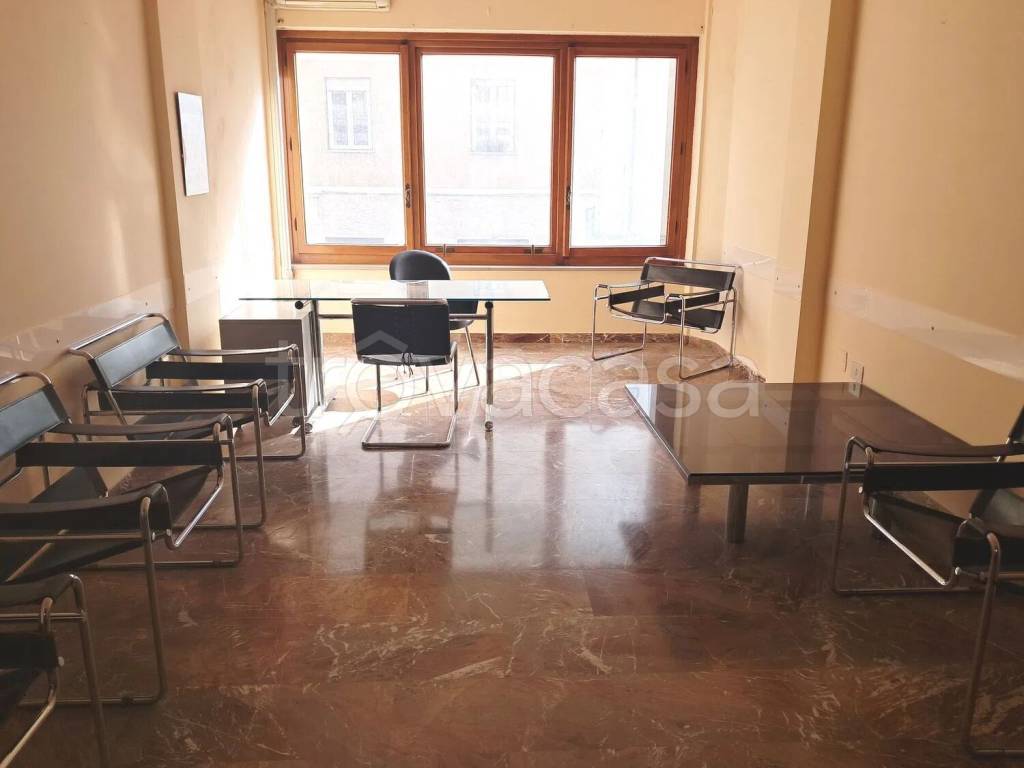 ufficio in vendita a Terni in zona Centro Città