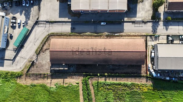 capannone in vendita a Terni