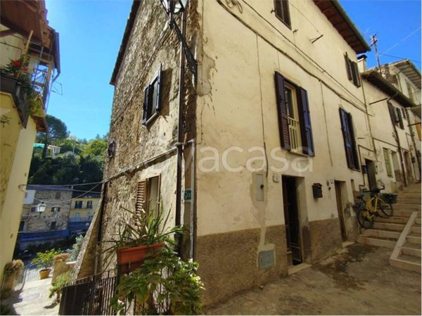 appartamento in vendita a Terni in zona Papigno