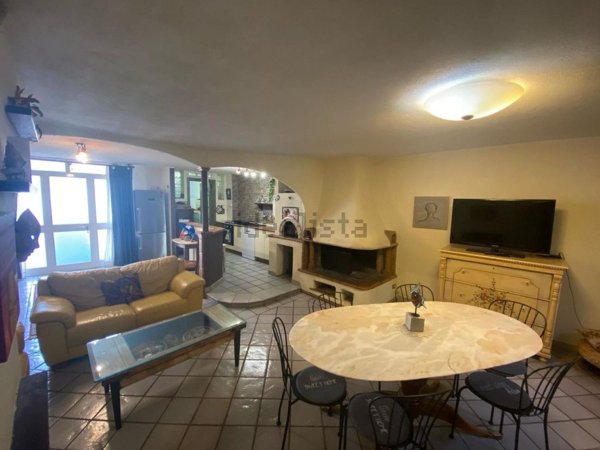 casa indipendente in vendita a Terni