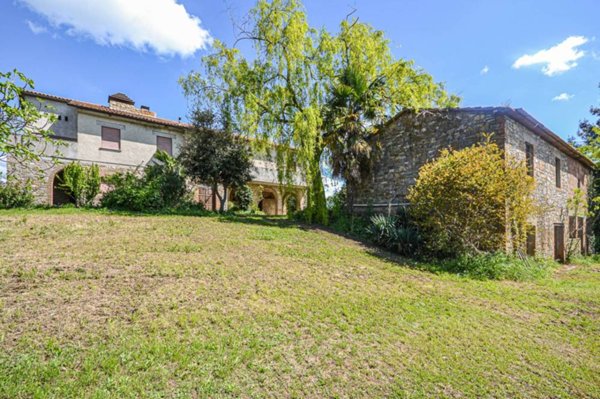 casa indipendente in vendita a Terni