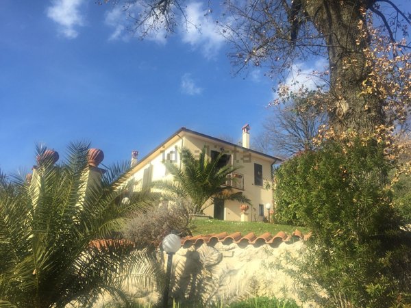 casa indipendente in vendita a Terni in zona Vocabolo Valenza