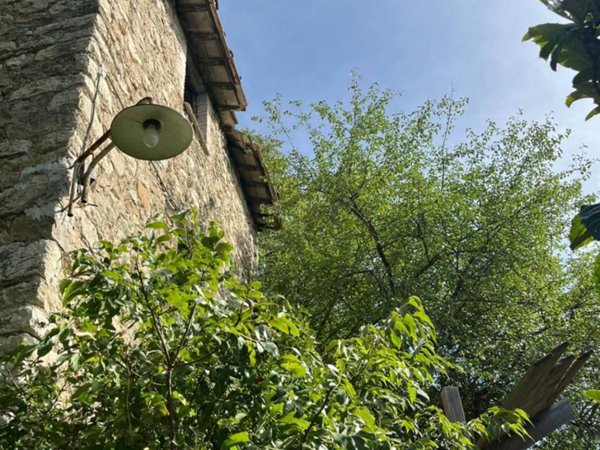 casa indipendente in vendita a Terni in zona Marmore