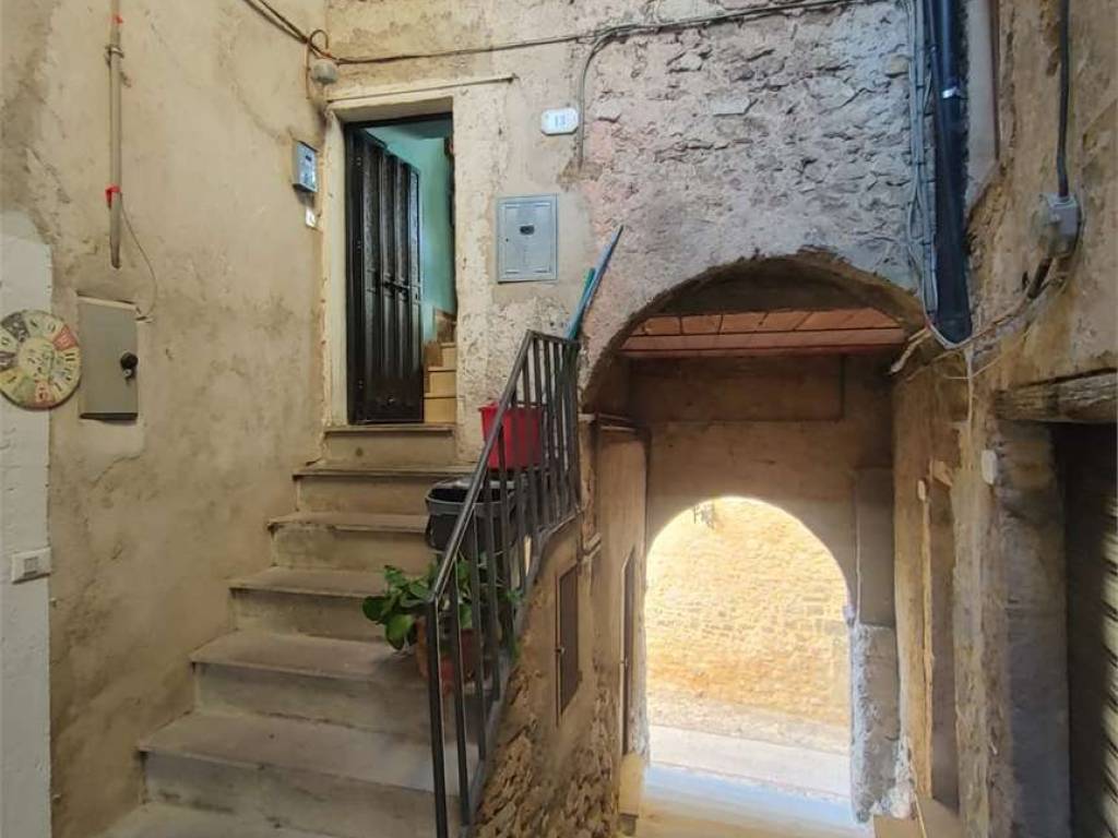 appartamento in vendita a Terni in zona Collestatte