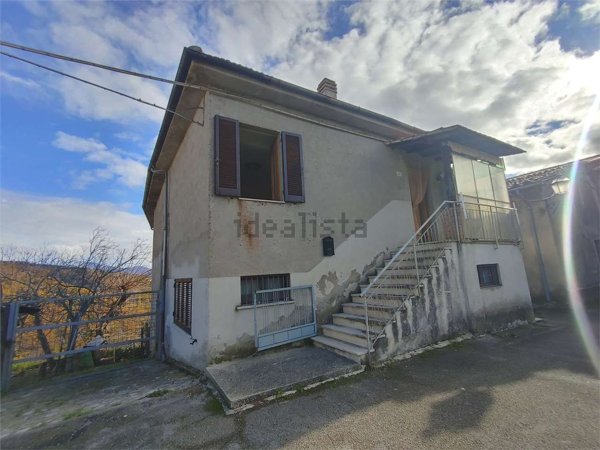 appartamento in vendita a Terni in zona Battiferro