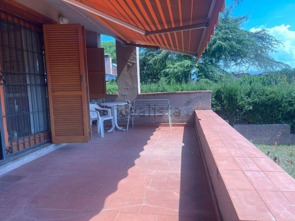 casa indipendente in vendita a Terni in zona Cinque Strade