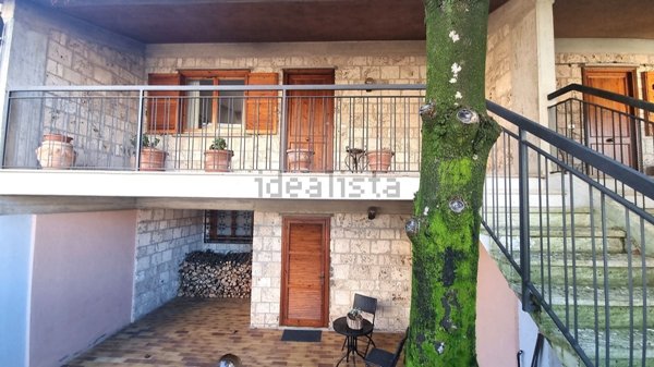 casa indipendente in vendita a Terni in zona Campitello