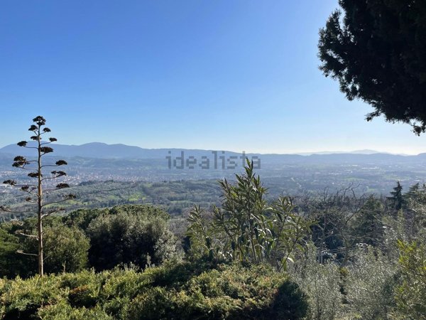 casa indipendente in vendita a Terni