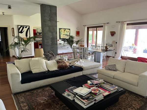 casa indipendente in vendita a Terni