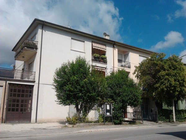 casa indipendente in vendita a Terni