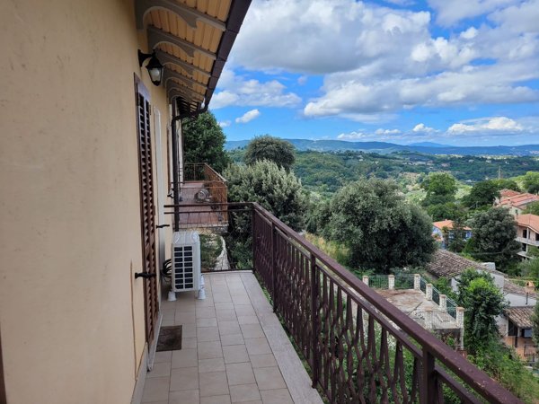 casa indipendente in vendita a Terni in zona Vocabolo Valenza