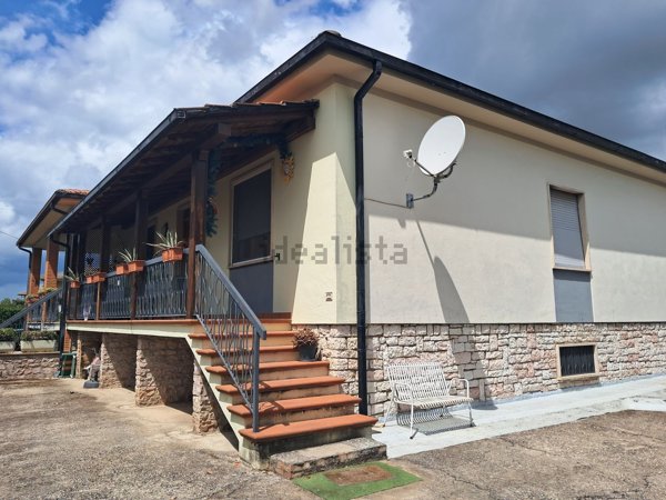 casa indipendente in vendita a Terni