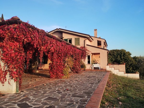 casa indipendente in vendita a Terni in zona Centro Città