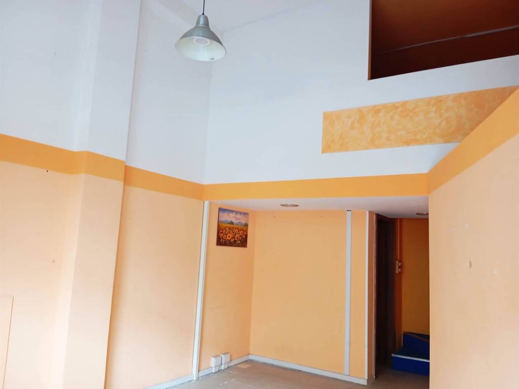 negozio in vendita a Terni