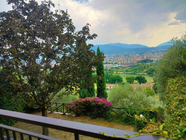 casa indipendente in vendita a Terni in zona Colle dell'Oro