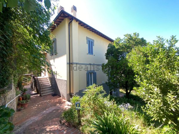 casa indipendente in vendita a Terni