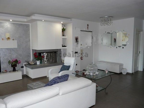 casa indipendente in vendita a Terni