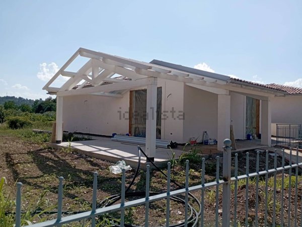 casa indipendente in vendita a Terni in zona Vocabolo Valenza