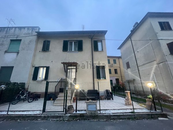 casa indipendente in vendita a Terni