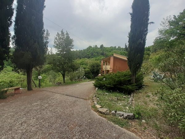 casa indipendente in vendita a Terni in zona Collestatte