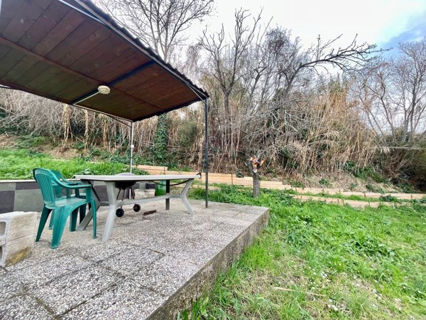 casa indipendente in vendita a Terni
