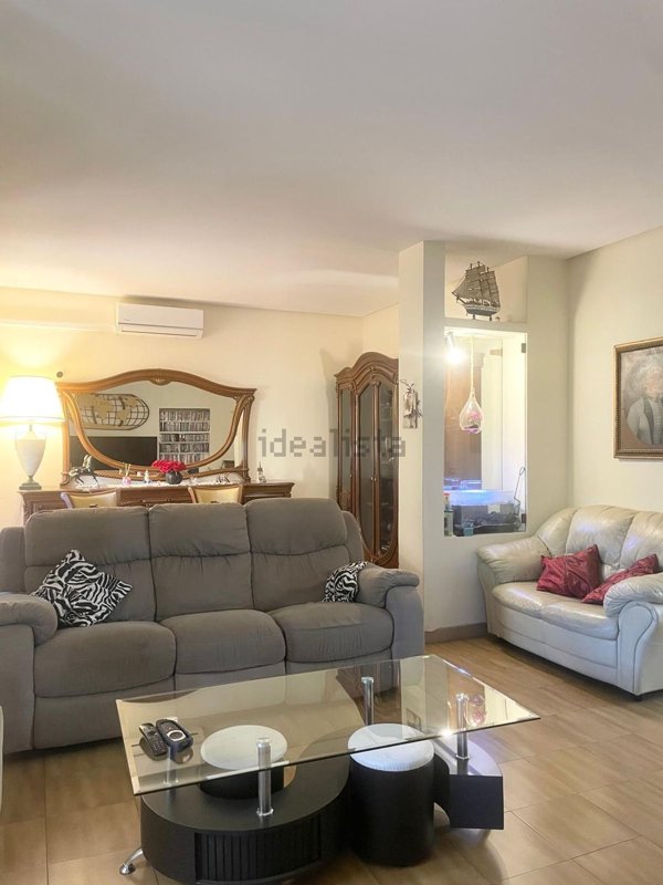 casa indipendente in vendita a Terni