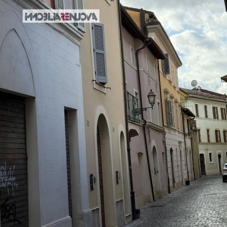 appartamento in vendita a Terni in zona Centro Città