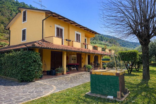 casa indipendente in vendita a Terni in zona Vocabolo Valenza