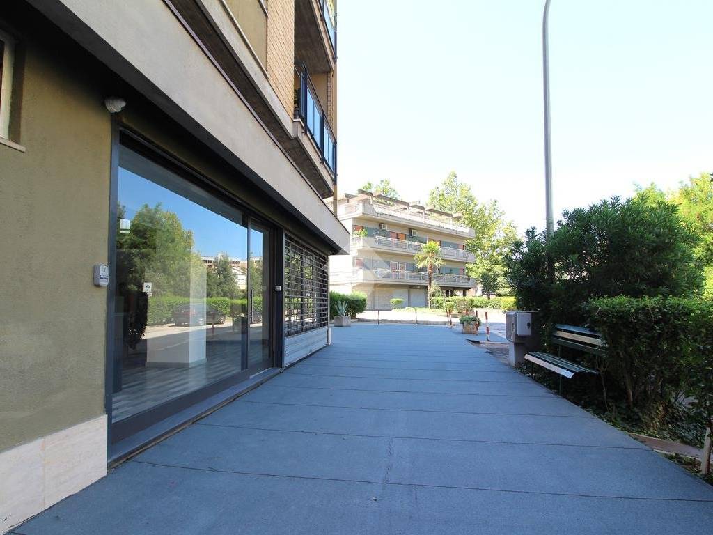 negozio in vendita a Terni