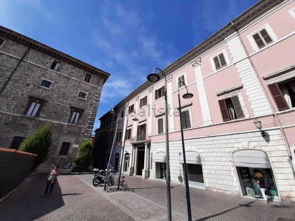 negozio in vendita a Terni
