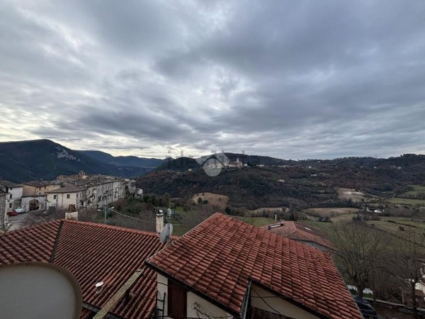 appartamento in vendita a Terni in zona Marmore