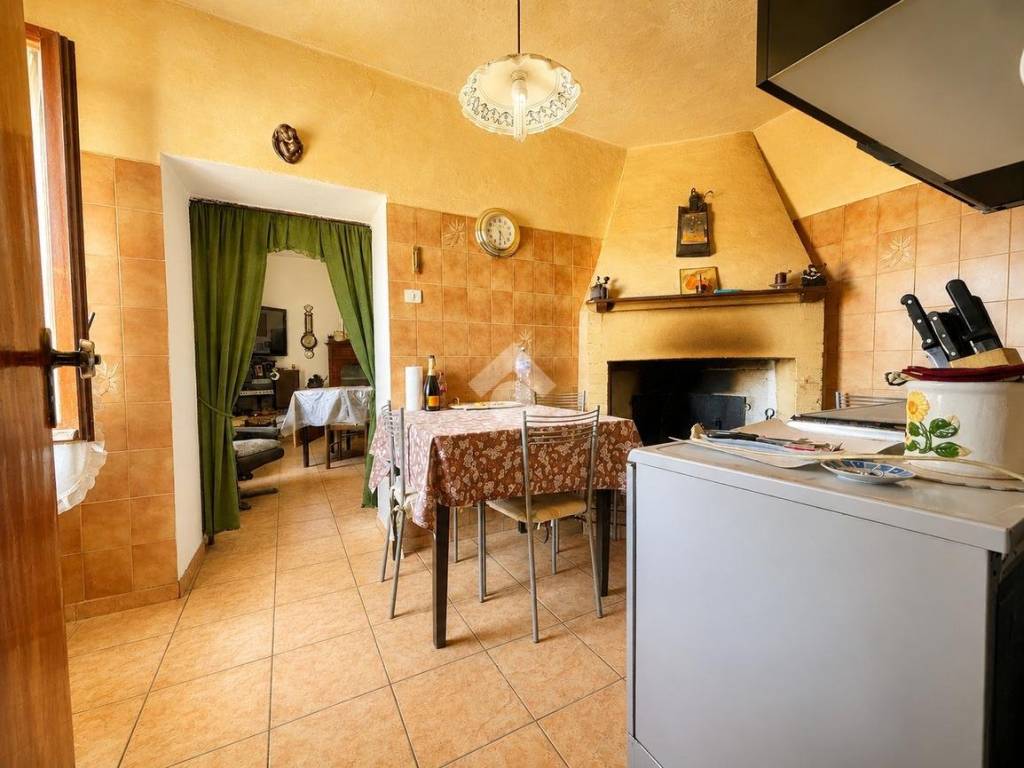 appartamento in vendita a Terni in zona Marmore