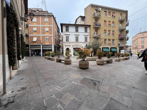negozio in vendita a Terni in zona Centro Città