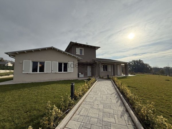 casa indipendente in vendita a Terni in zona Rivo