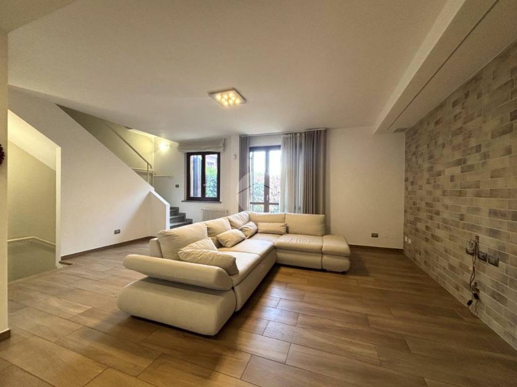 casa indipendente in vendita a Terni in zona Rivo