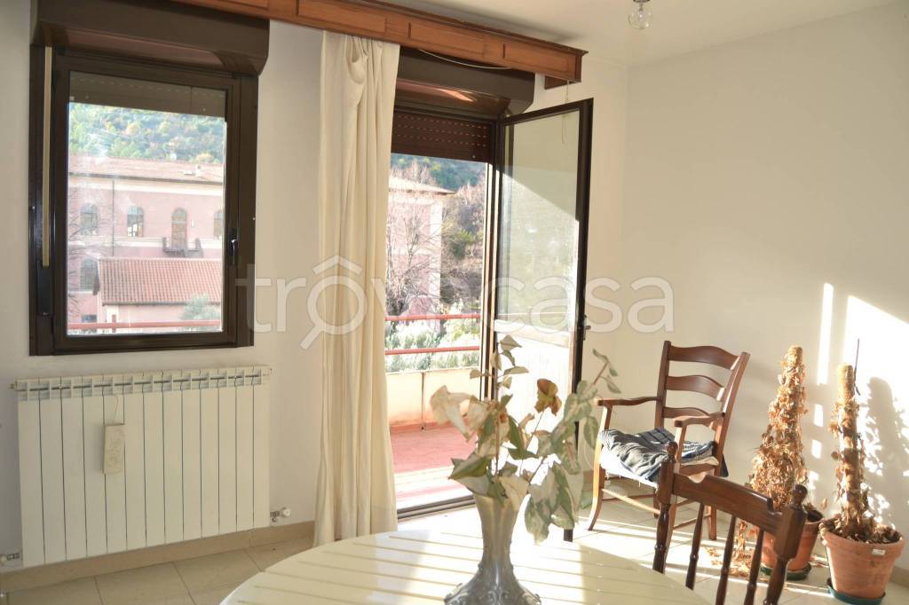 appartamento in vendita a Terni in zona Miranda