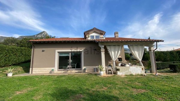 casa indipendente in vendita a Terni in zona Gabelletta