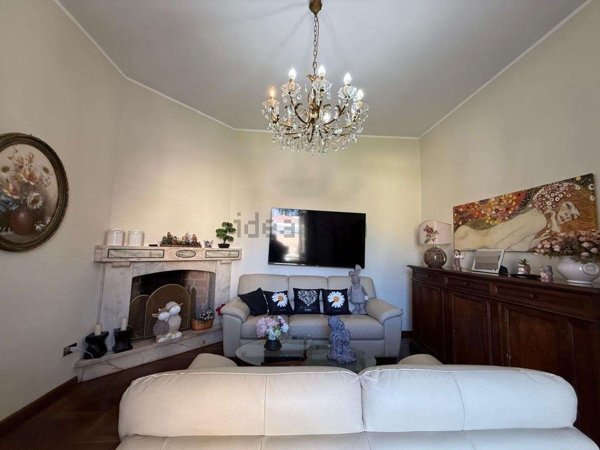 casa indipendente in vendita a Terni in zona Rivo