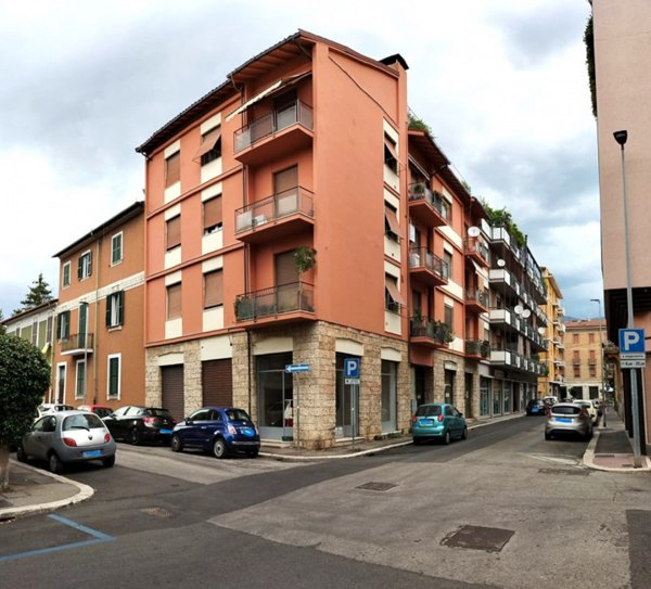 negozio in vendita a Terni in zona Centro Città