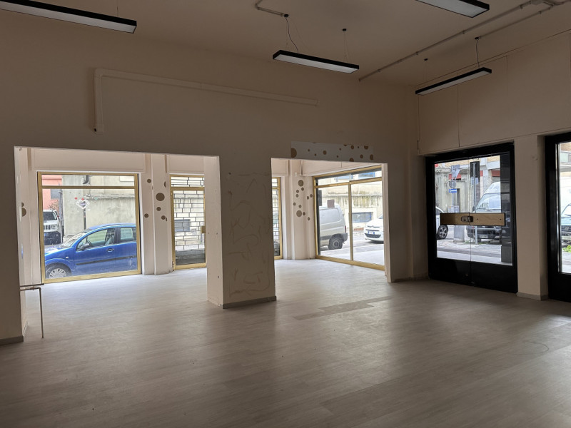 negozio in vendita a Terni in zona Centro Città