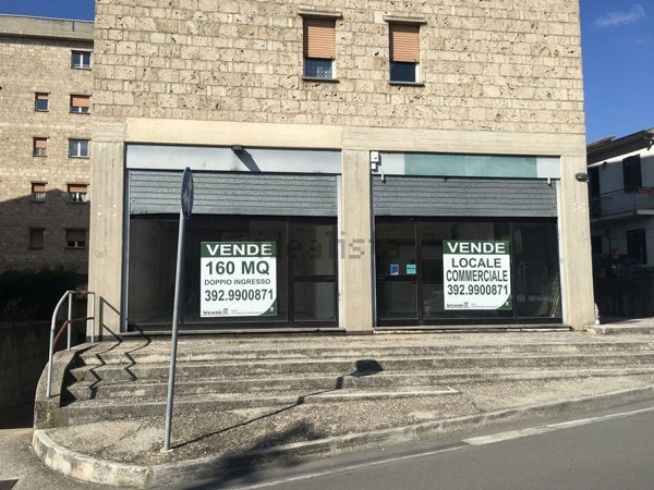 locale commerciale in vendita a Terni in zona Rivo