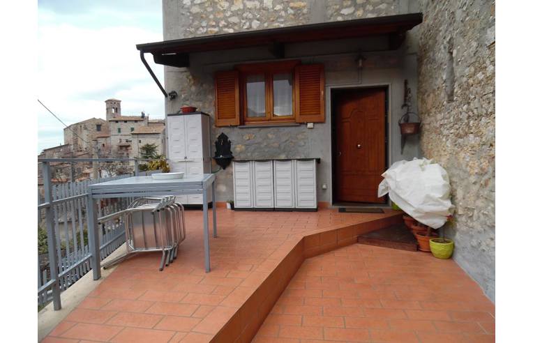 casa indipendente in vendita a Terni in zona Miranda